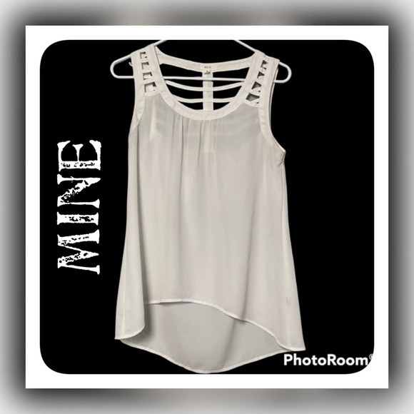 MINE Woman’s White Sleeveless Cutout Tank Blouse Size M - Picture 1 of 13